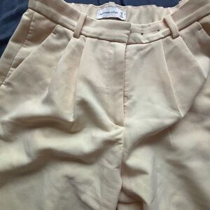 Abercrombie Yellow Trousers 28